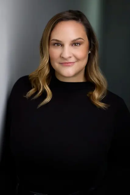 Anna Kuman, actor headshot, Edmonton