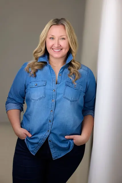 Joanna Manchur, actor headshot, Edmonton