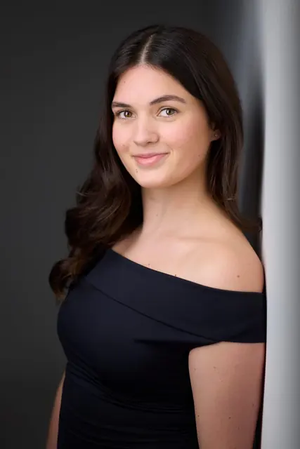 Lisa Kotelniski, actor headshot, Edmonton