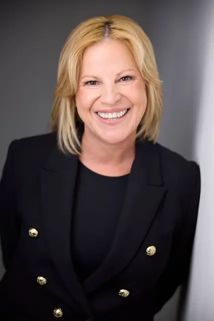 Lisa MacDougall, actor headshot, Edmonton