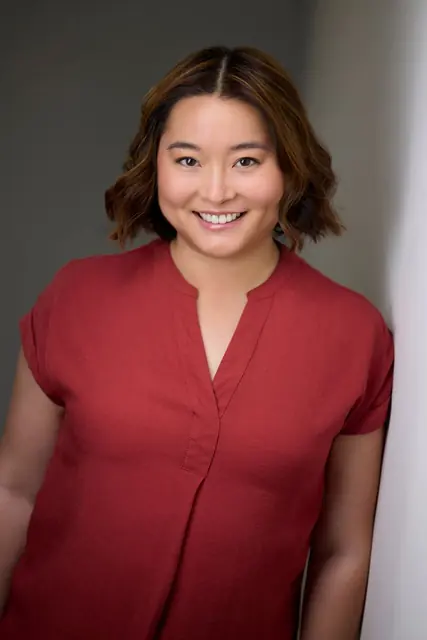Victoria Suen, actor headshot, Edmonton