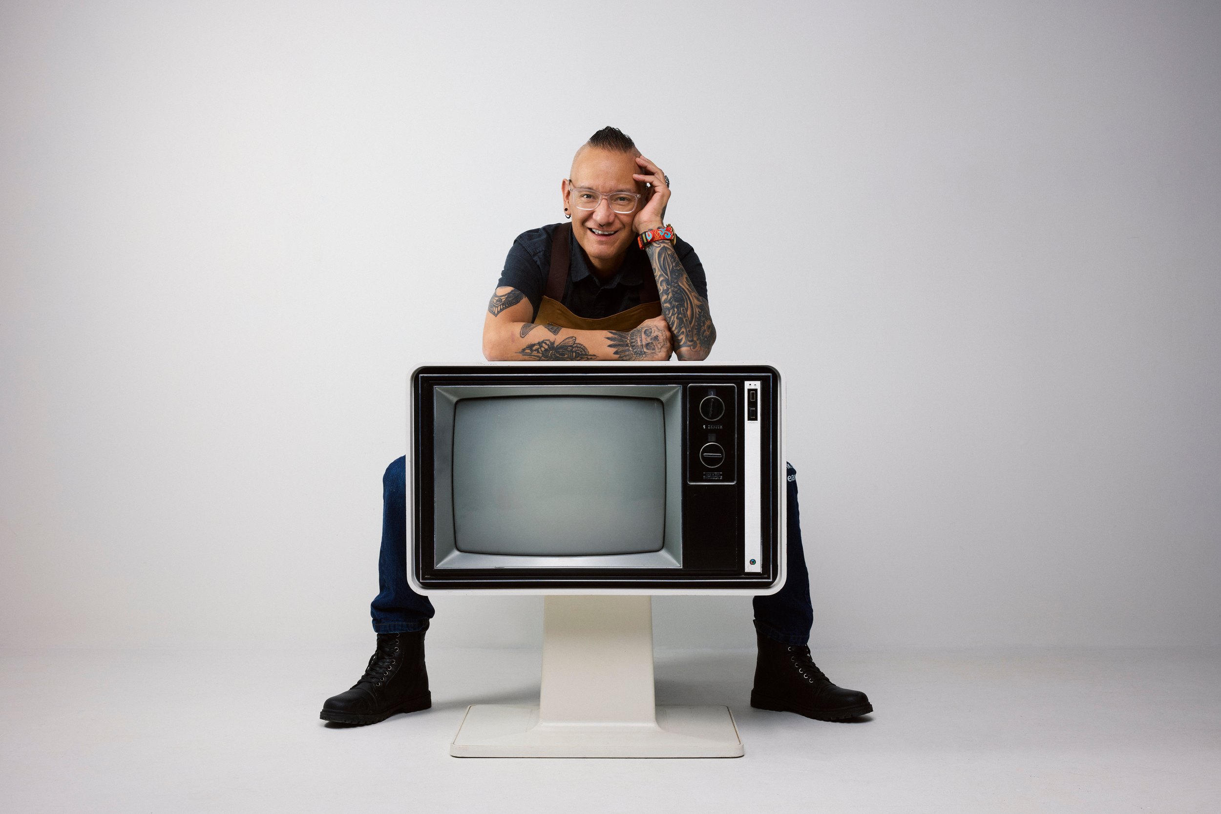 The same, looking away from the lens